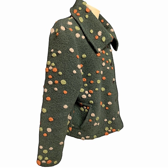 TLB designs, 3D Cardigan/ Jacket - Picture 2 of 10